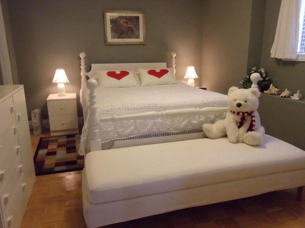 Mountain Bed & Breakfast North Vancouver Esterno foto
