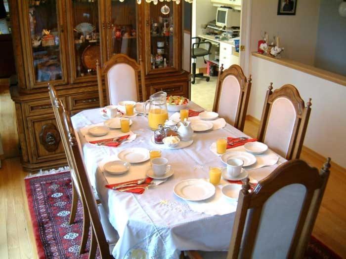 Mountain Bed & Breakfast North Vancouver Esterno foto